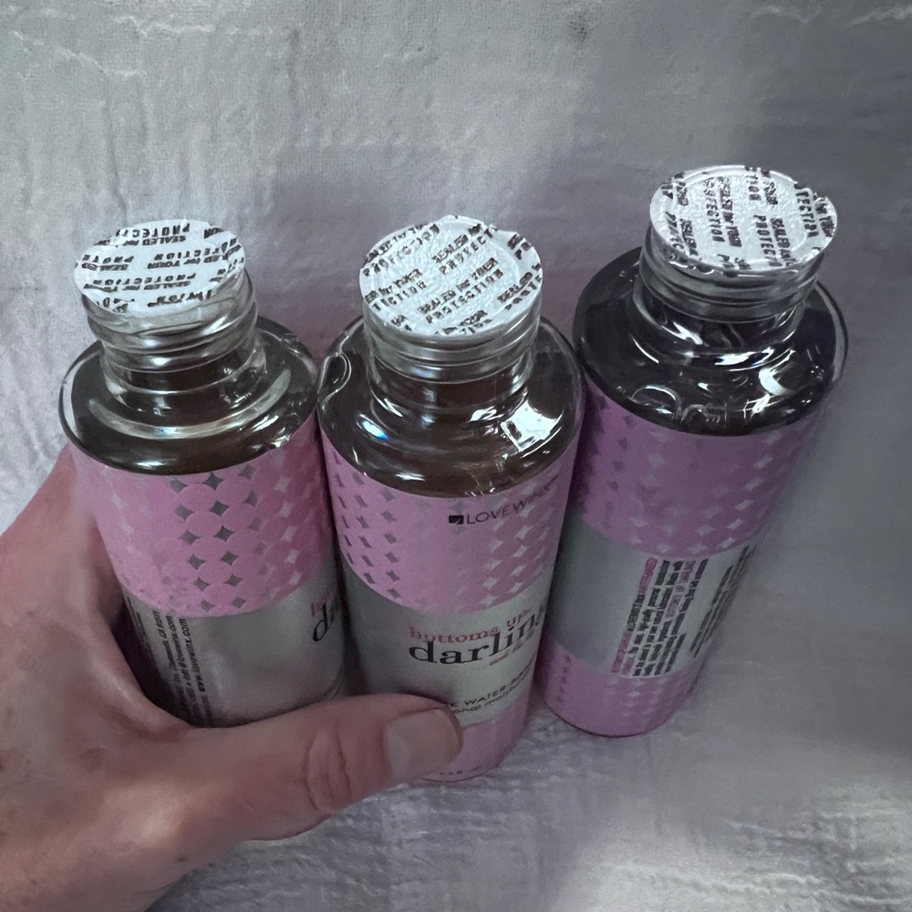 (3) LOVEWINX bottoms up darling thick water based personal moisturizer 4.2oz. - Picture 7 of 7